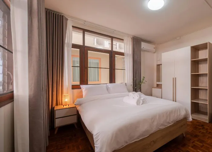 Apartment Thonglor|spacious 4br4ba, Fast-wifi, Netflix, Shop *